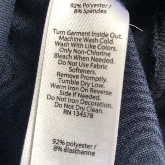 Vineyard Vines Performance Top, 3/4 Zip, Long Sleeves w/ Thumb Holes, Navy, XXS - Picture 8 of 8